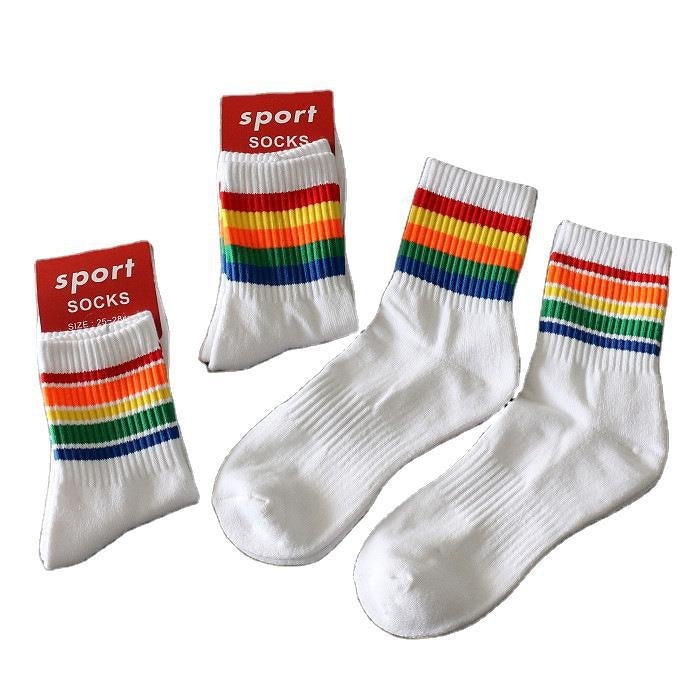 Chaussettes de sport à rayures arc-en-ciel avec semelle épaissie en éponge