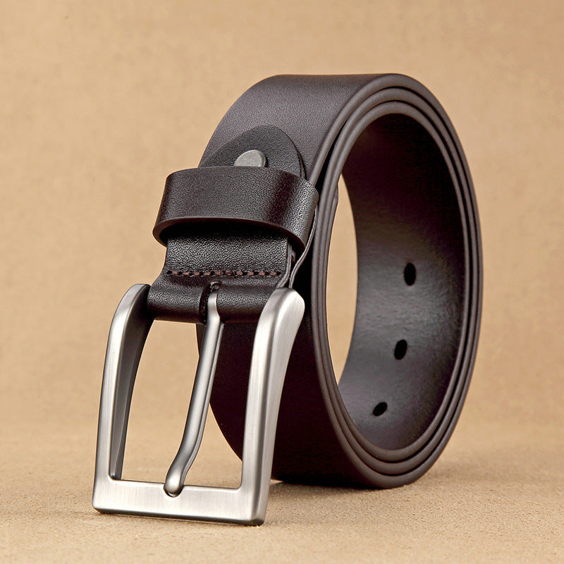 Ceinture en cuir pour homme avec boucle à épingle, style fashion.