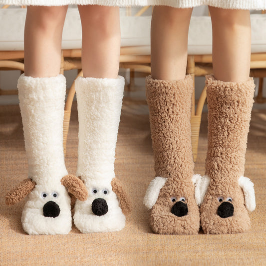 Chaussettes chien mignon en peluche