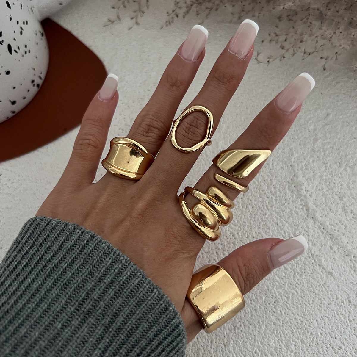 Bague ouverte géométrique irrégulière style minimaliste tendance