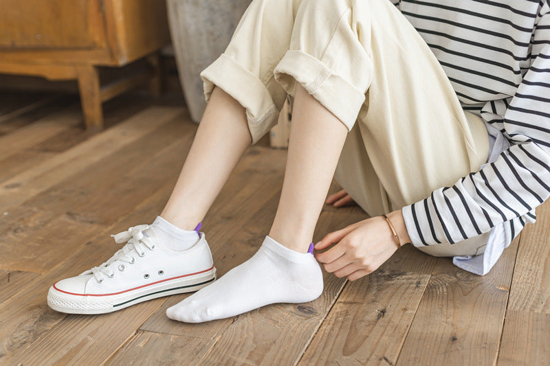Spring/summer women's socks, solid color, three-dimensional design.