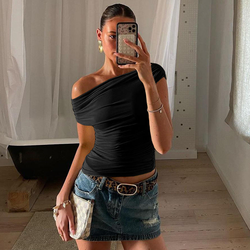 Haut Femme Élégant à Col Diagonal – Style Street Chic et Minimaliste