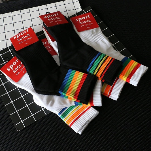 Chaussettes de sport à rayures arc-en-ciel avec semelle épaissie en éponge